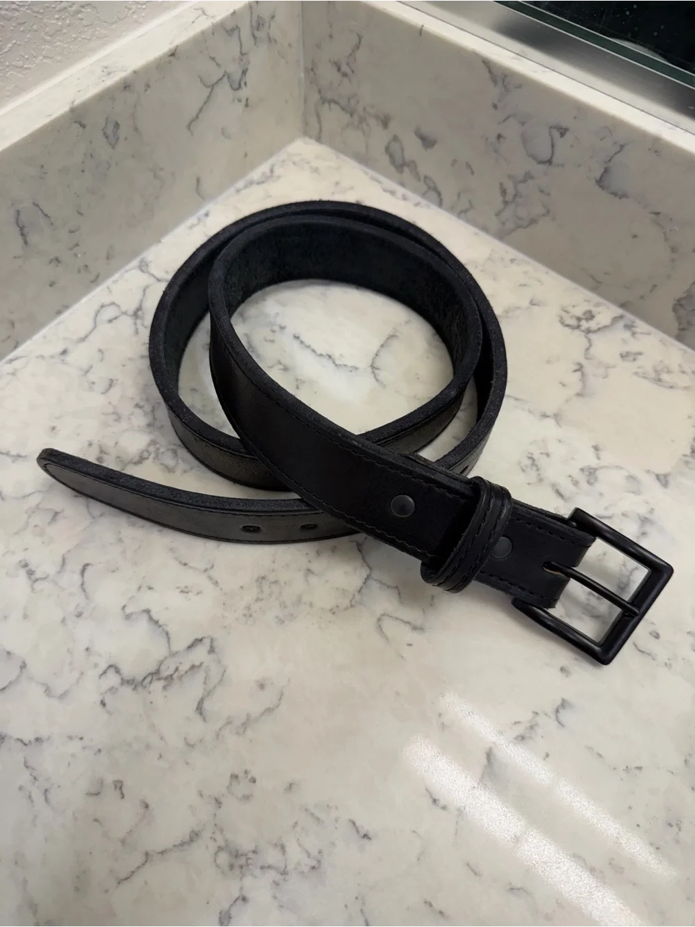 Hanks Belts USA Black Full Grain Leather Belt Matte Black Buckle Size 40